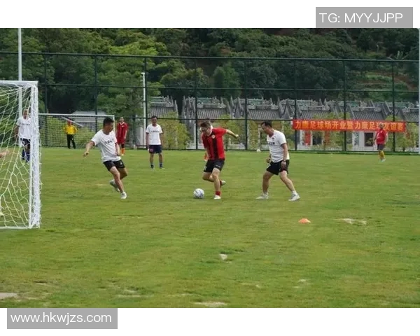 足球明星小角落图片展示球场魅力与运动精神的完美结合