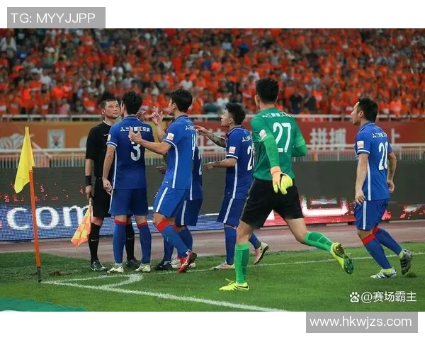 足球明星在进球后选择低调拒绝庆祝引发球迷热议与思考 足球明星在进球后选择低调拒绝庆祝引发球迷热议与思考